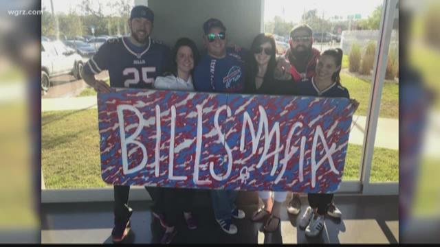 Bills fans head to airport for team sendoff